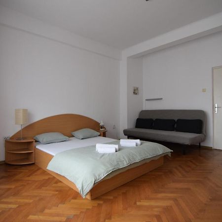 Ferienwohnung Resedinta Lui Calin - Downtown Park Cismigiu Bukarest Exterior foto