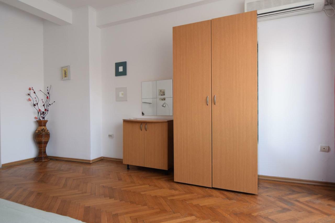 Ferienwohnung Resedinta Lui Calin - Downtown Park Cismigiu Bukarest Exterior foto