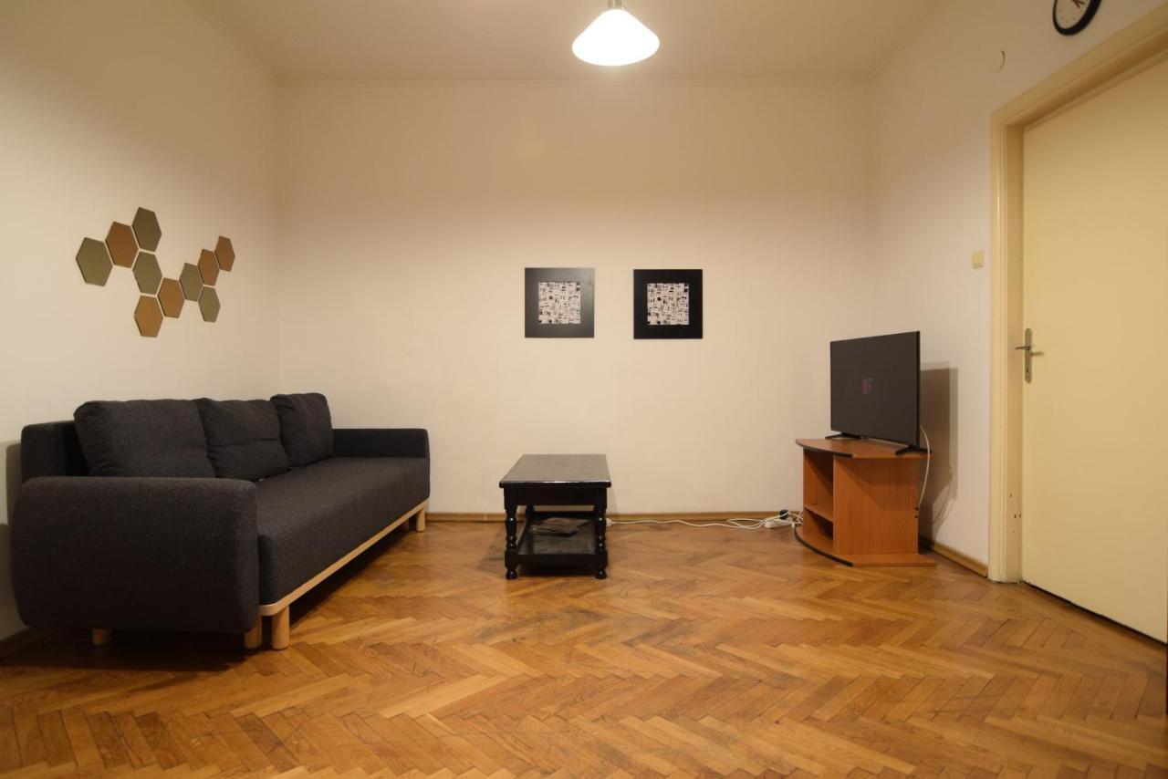 Ferienwohnung Resedinta Lui Calin - Downtown Park Cismigiu Bukarest Exterior foto